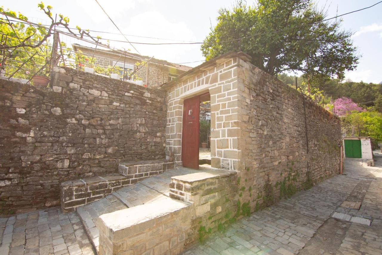 The Mosaic House - Shtepia Me Mozaik Hotel Permet Bagian luar foto