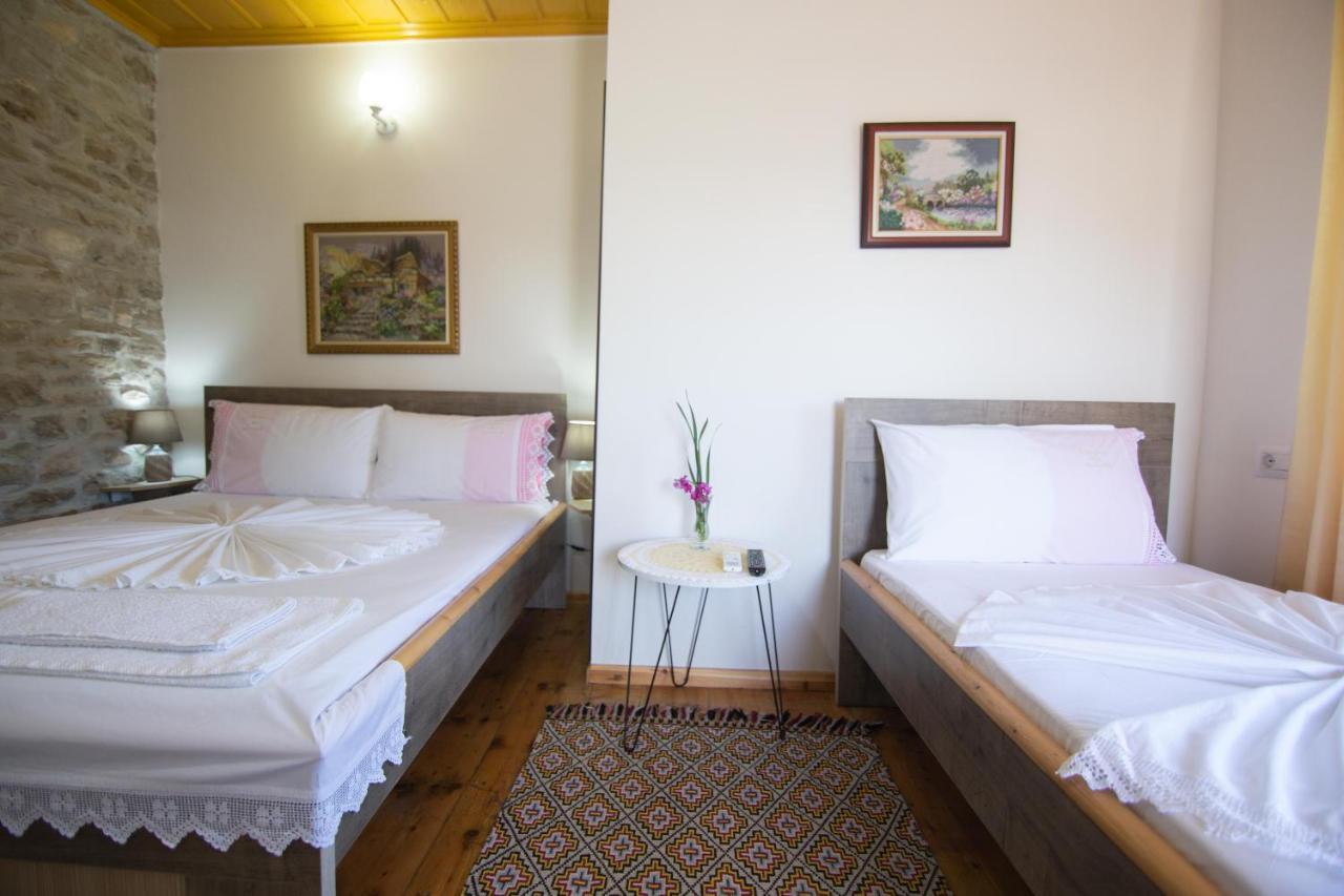 The Mosaic House - Shtepia Me Mozaik Hotel Permet Bagian luar foto